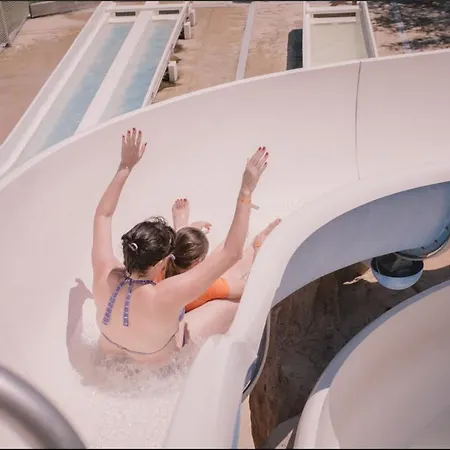 Senia Tucan Кемпінг