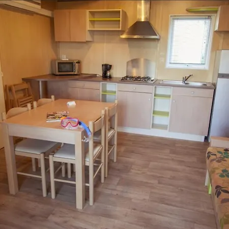 Senia Tucan Kamp alanı