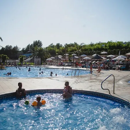 Senia Tucan Kamp alanı